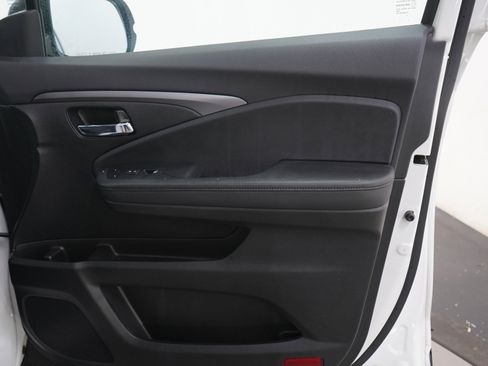 Used 2021 Honda Pilot EX-L image 12