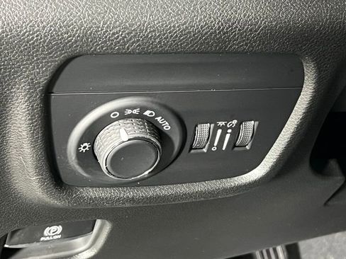 New 2025 Jeep Grand Cherokee Laredo image 23