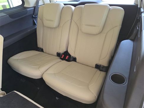 Used 2017 Mercedes-Benz GLS 450 4MATIC image 16
