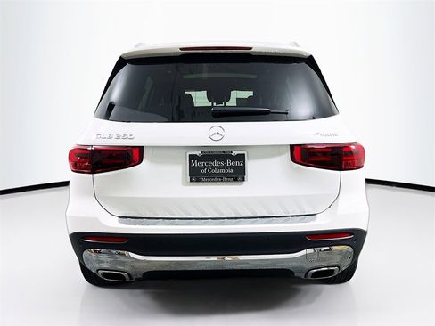 New 2026 Mercedes-Benz GLB 250 4MATIC image 6