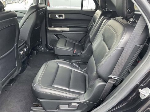 Used 2020 Ford Explorer XLT w/ Equipment Group 202A image 25