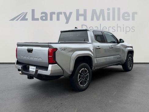 Used 2024 Toyota Tacoma TRD Sport RWD image 5