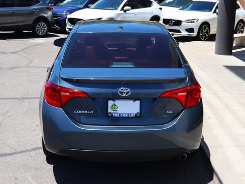 Used 2017 Toyota Corolla SE w/ SE Premium Package FWD image 10