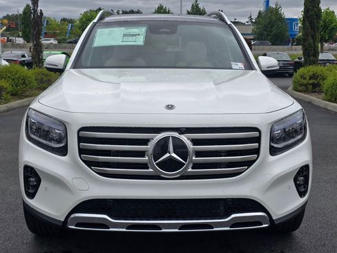New 2026 Mercedes-Benz GLB 250 4MATIC image 9