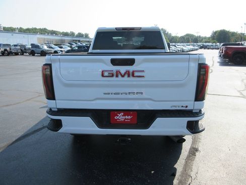 Certified 2024 GMC Sierra 2500 AT4 AWD/4WD image 7