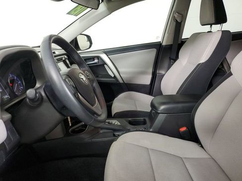 Used 2018 Toyota RAV4 XLE FWD image 22