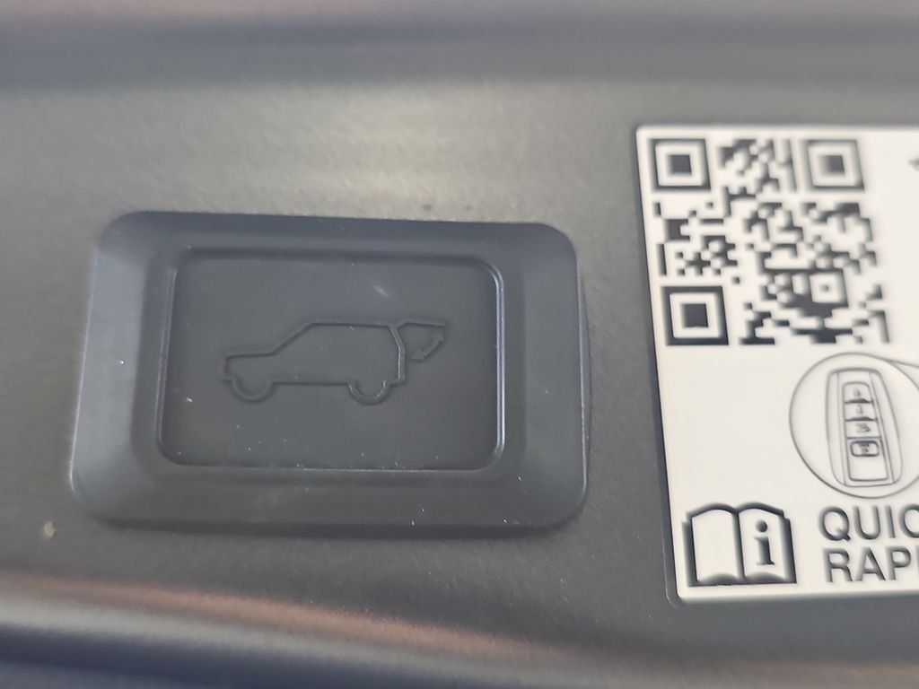 Used 2023 Toyota RAV4 XSE AWD/4WD image 16