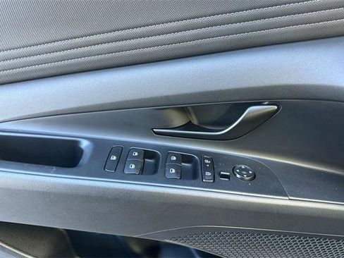 Certified 2025 Hyundai Elantra Sport image 11