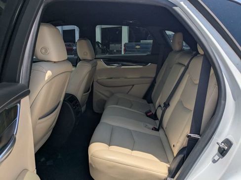 Used 2017 Cadillac XT5 FWD image 15