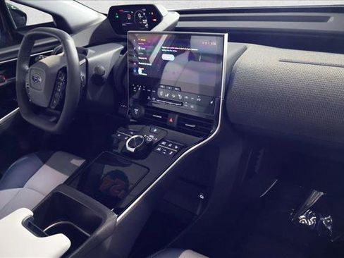 Used 2024 Subaru Solterra Limited image 28