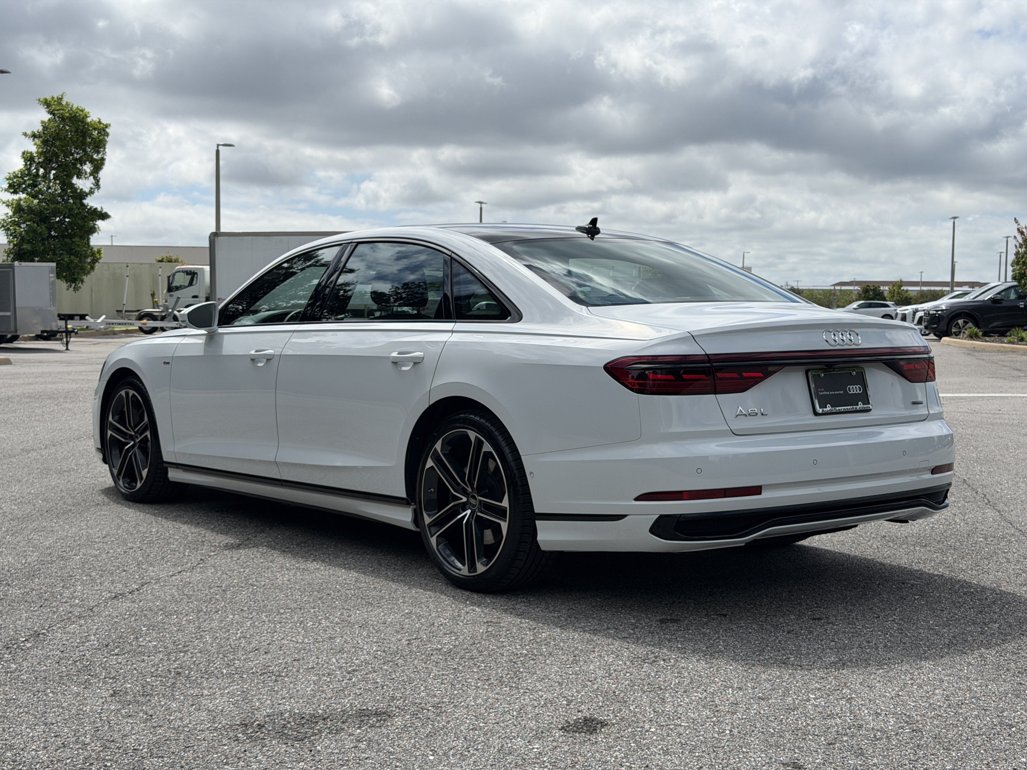 Used 2025 Audi A8 L 3.0T AWD/4WD image 5