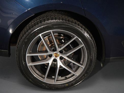 Used 2022 Porsche Macan AWD/4WD image 59