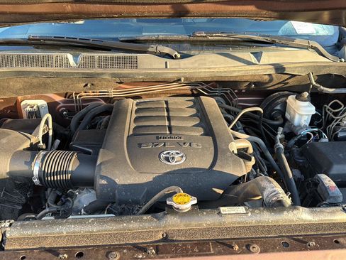 Used 2016 Toyota Tundra Limited w/ Limited Premium Package RWD image 36