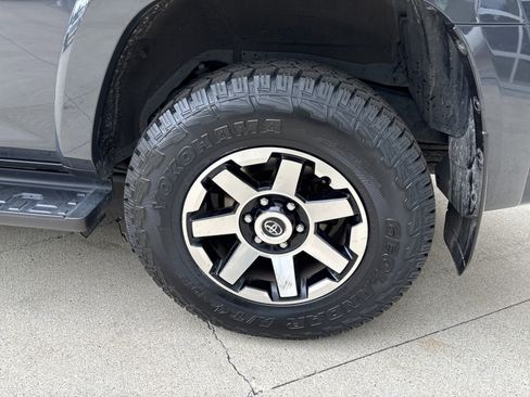 Used 2024 Toyota 4Runner TRD Off-Road AWD/4WD image 34