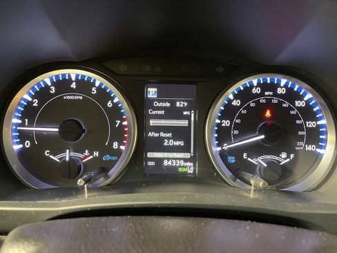Used 2019 Toyota Highlander Plus FWD image 18