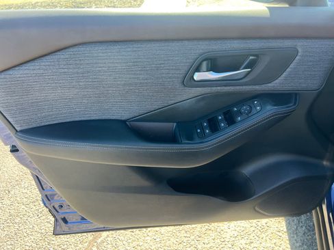 Certified 2023 Nissan Rogue SV image 19