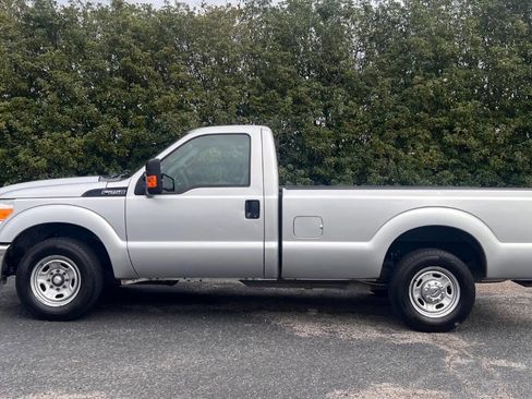 Used 2016 Ford F250 XL w/ Power Equipment Group image 4