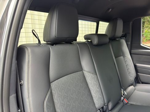 Used 2025 Toyota Tacoma Limited AWD/4WD image 41