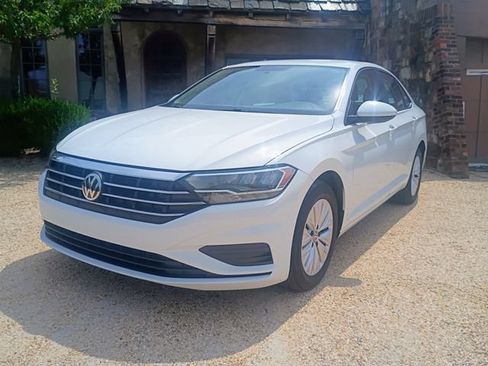 Used 2019 Volkswagen Jetta S w/ Driver Assistance Package FWD image 4