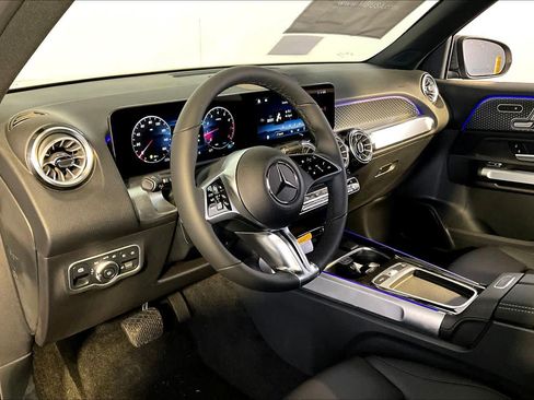 New 2026 Mercedes-Benz GLB 250 4MATIC image 9