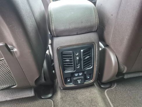 Used 2016 Jeep Grand Cherokee Summit image 16