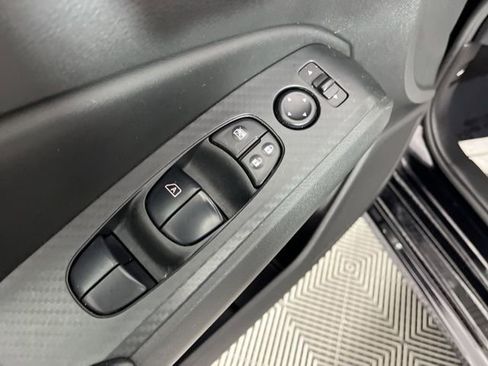 Used 2024 Nissan Altima 2.5 SV image 31