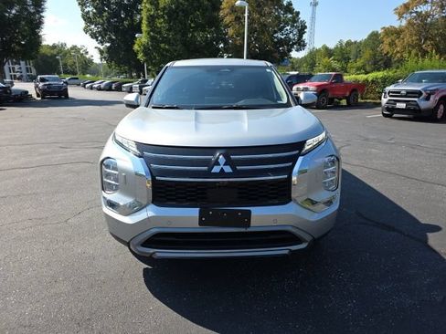 Used 2025 Mitsubishi Outlander SE AWD/4WD image 10