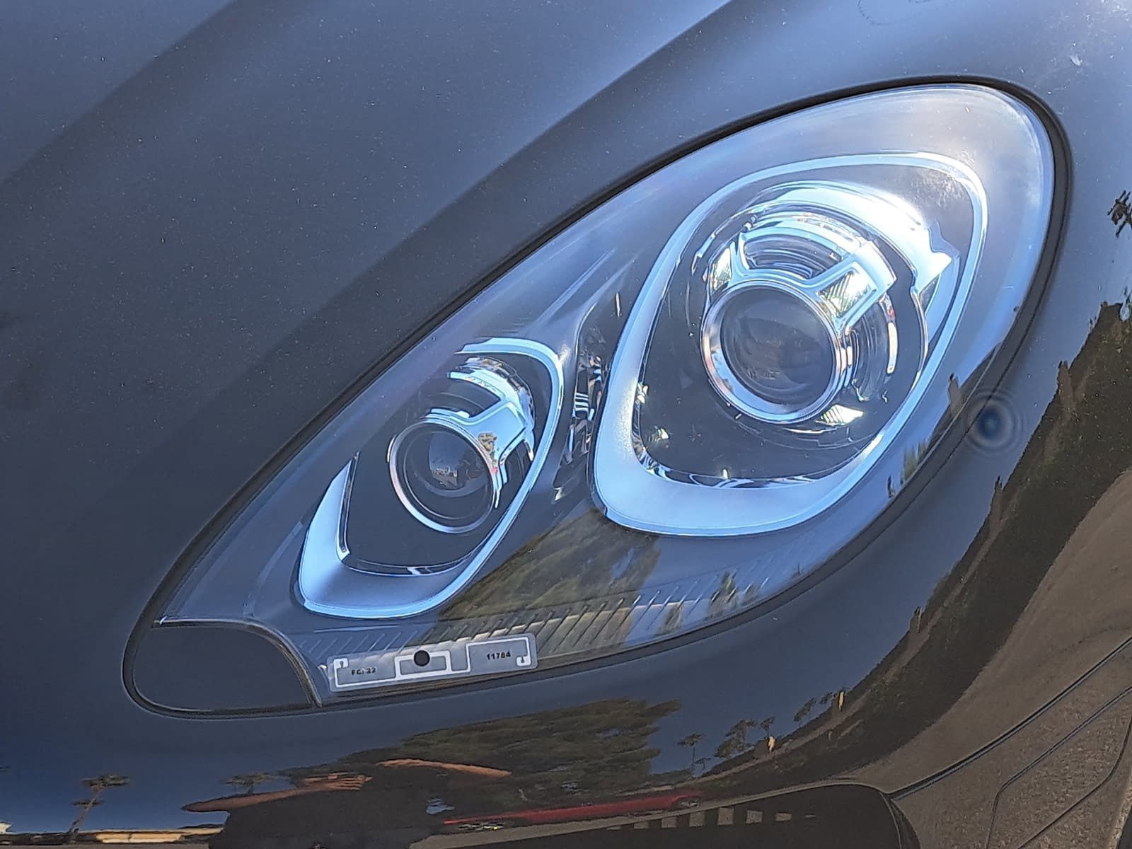 Used 2018 Porsche Macan Turbo AWD/4WD image 35