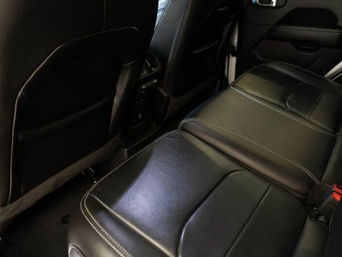 Used 2022 Jeep Wrangler Unlimited Sahara w/ Cold Weather Group image 20