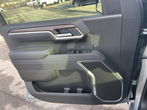 Certified 2025 Chevrolet Silverado 1500 RST image 32