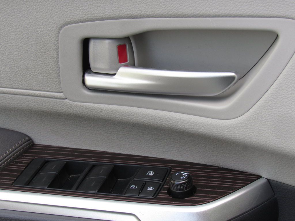 Certified 2023 Toyota Sienna XLE FWD image 37