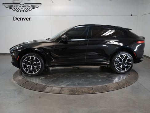 Used 2021 Aston Martin DBX image 2