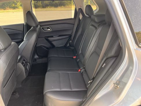 Used 2021 Nissan Rogue SV w/ Premium Package FWD image 31