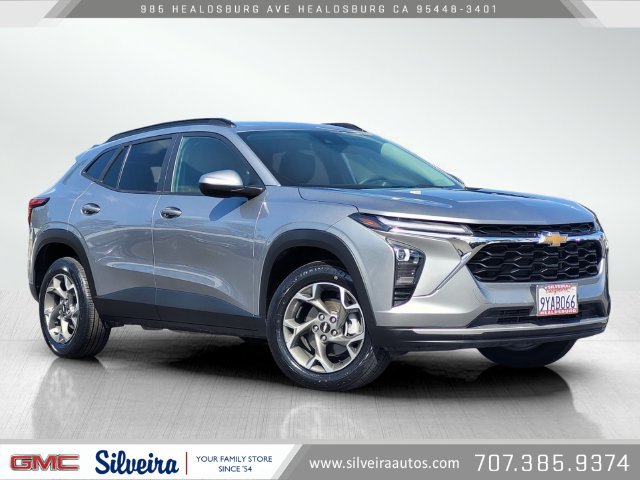 Used 2026 Chevrolet Trax LT FWD image 1