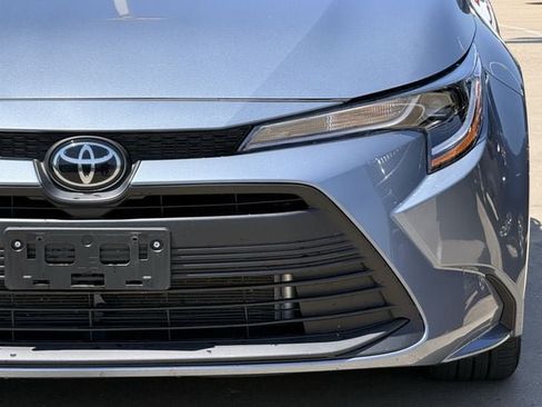 Used 2026 Toyota Corolla LE FWD image 9