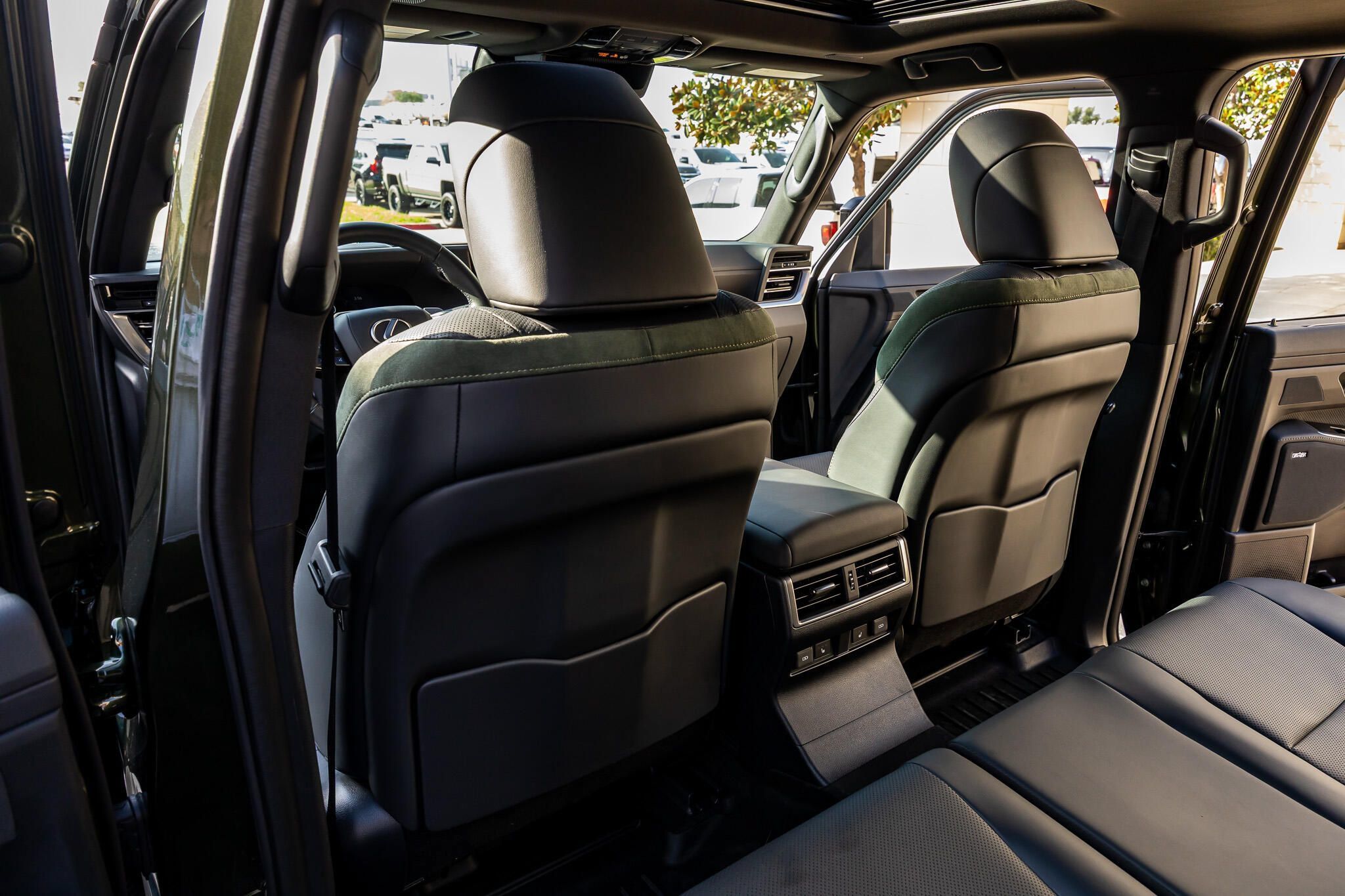 Used 2025 Lexus GX 550 AWD/4WD image 35