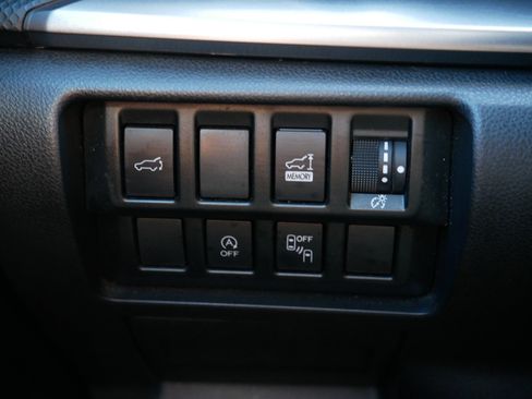 Used 2019 Subaru Forester Premium image 26