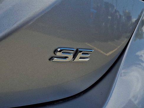 Used 2024 Toyota Camry SE FWD image 30