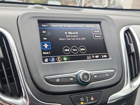 Used 2022 Chevrolet Equinox LS w/ LS Convenience Package image 16