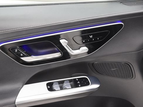 Certified 2024 Mercedes-Benz GLC 300 image 21