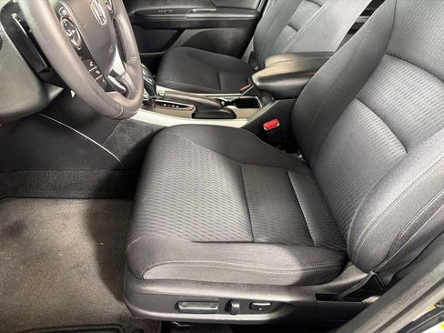 Used 2014 Honda Accord Sport image 11