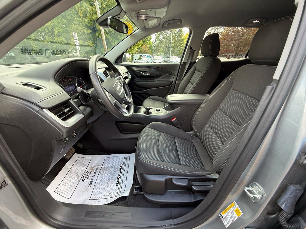 Used 2023 GMC Terrain SLE AWD/4WD image 17