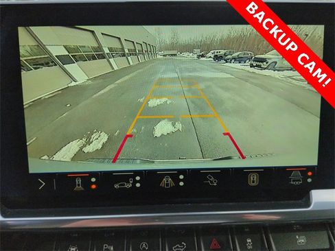 Used 2024 Chevrolet Silverado 1500 LTZ image 15