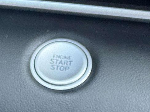 Used 2022 Hyundai Elantra Blue image 23