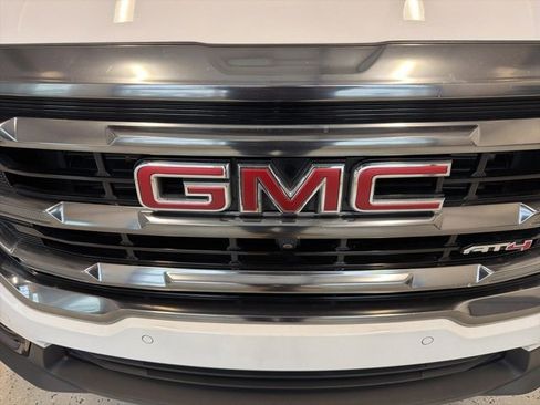 Used 2022 GMC Terrain AT4 w/ Infotainment Package II image 12