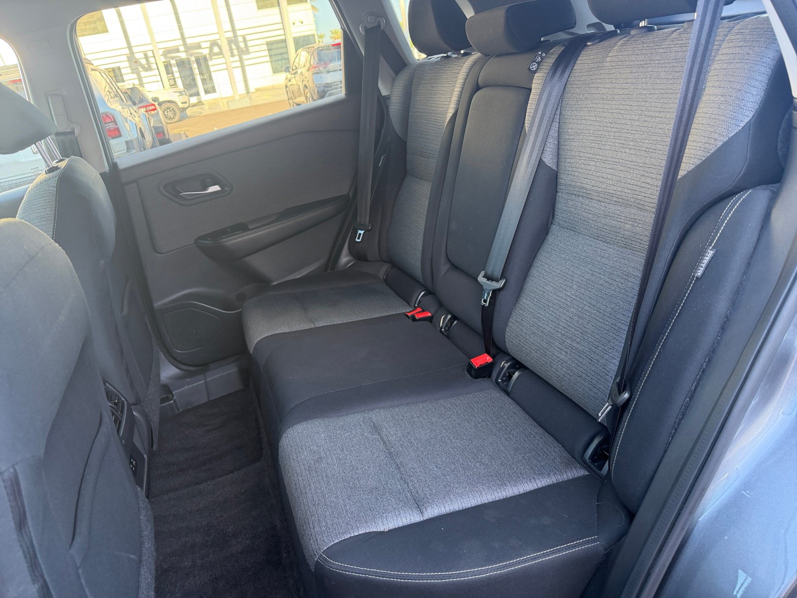Used 2022 Nissan Rogue SV FWD image 26