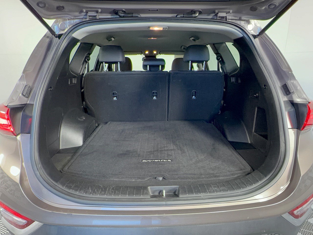 Used 2019 Hyundai Santa Fe SEL FWD image 26
