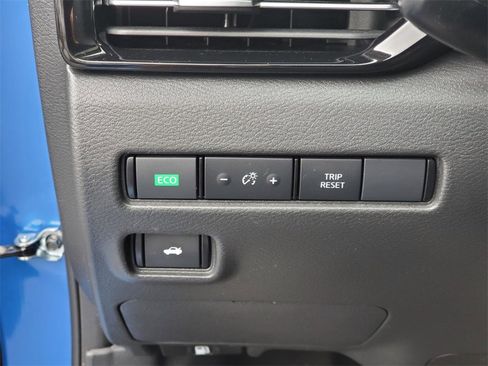 Used 2024 Nissan Sentra SR w/ SR Premium Package image 22