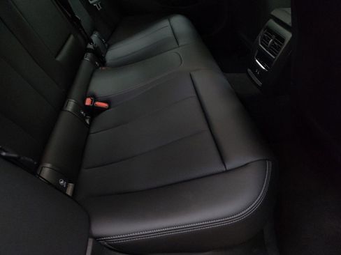 Used 2025 BMW 330i xDrive Sedan w/ M Sport Package image 26