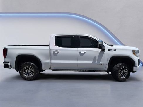 Used 2021 GMC Sierra 1500 AT4 w/ Technology Package AWD/4WD image 3